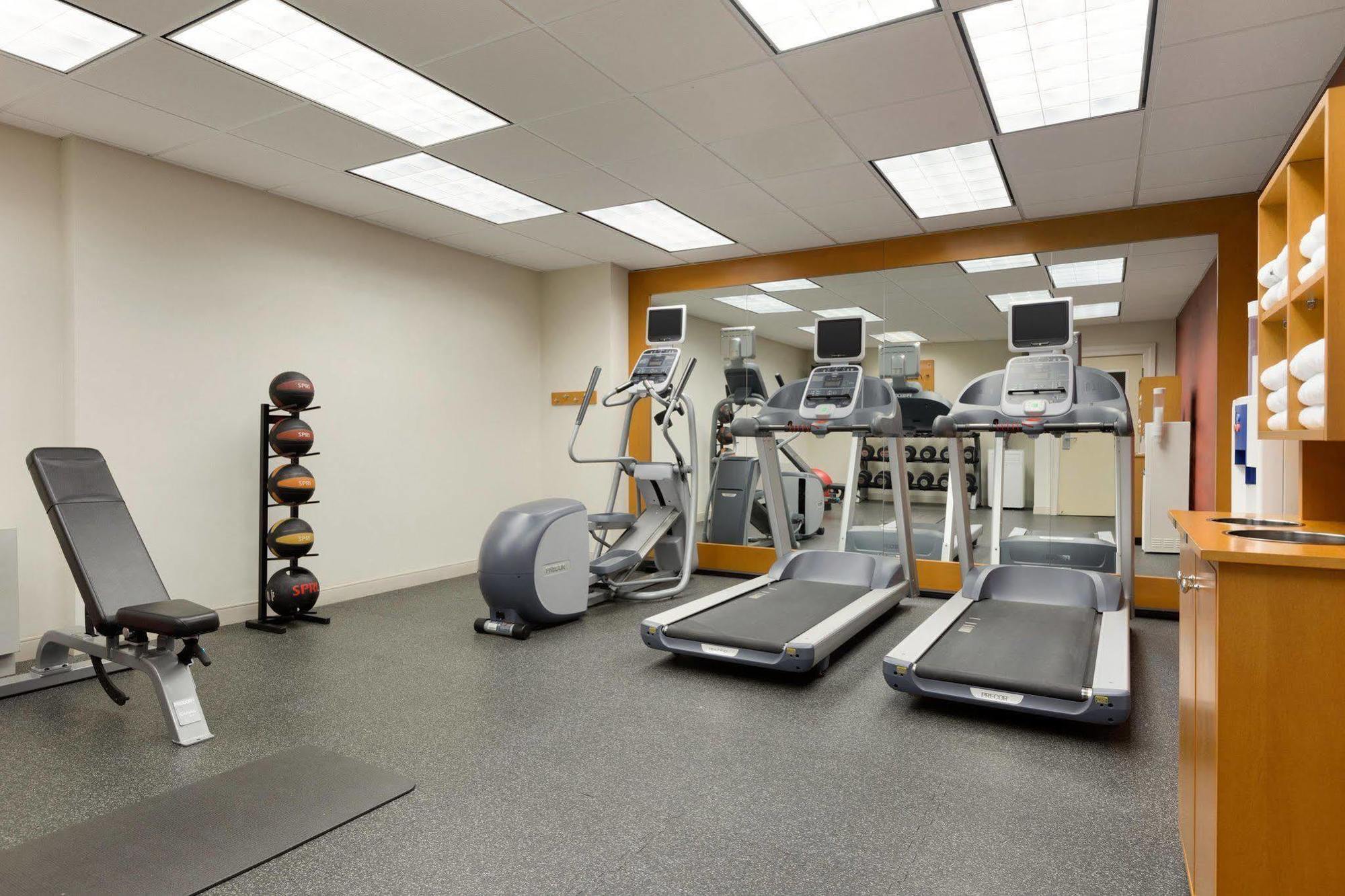 Homewood Suites By Hilton Hartford Downtown ภายนอก รูปภาพ